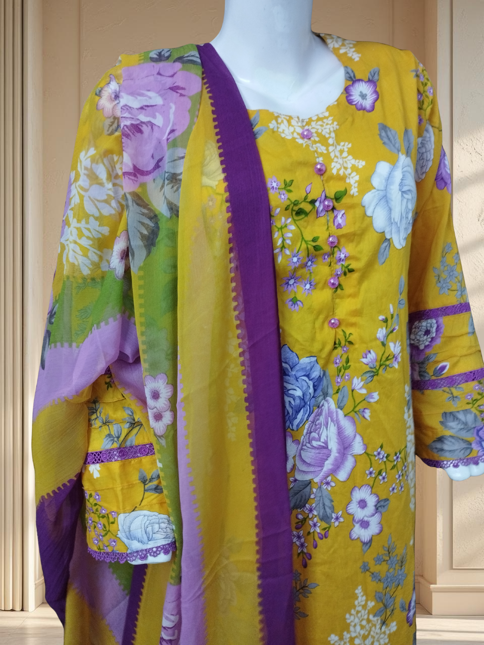 Bloom 01 – Elegant 3PC Printed Lawn Suit with Matching Lace Detailing