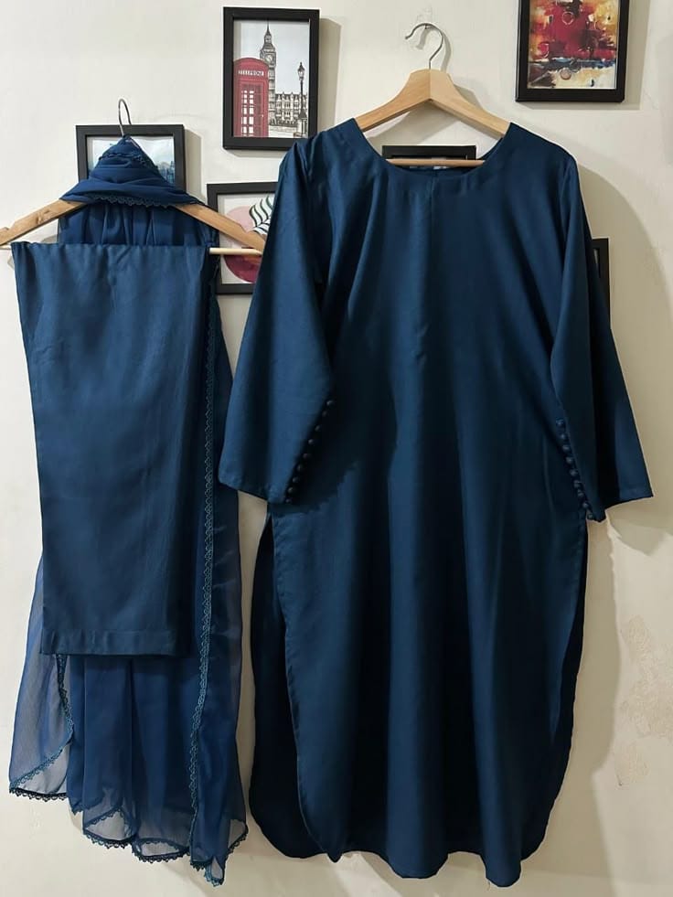 Breeze 12 – 3PC Lawn Suit with Buttoned Sleeves & Lace Chiffon Dupatta | Qasrelibas