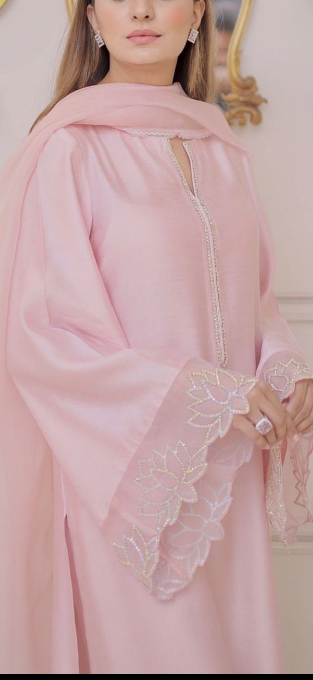 Grace 04 — 3PC Stitched Silk Suit, Stone-Chain Neckline & Organza Dupatta | Qasrelibas