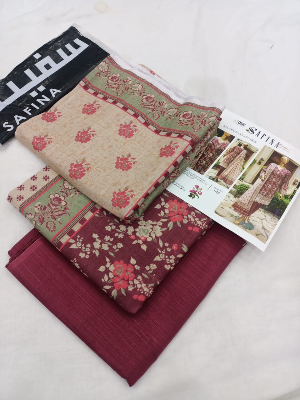 Printed Khaddar Unstitched 3PC Suit with Dupatta – D-048 | Qasrelibas